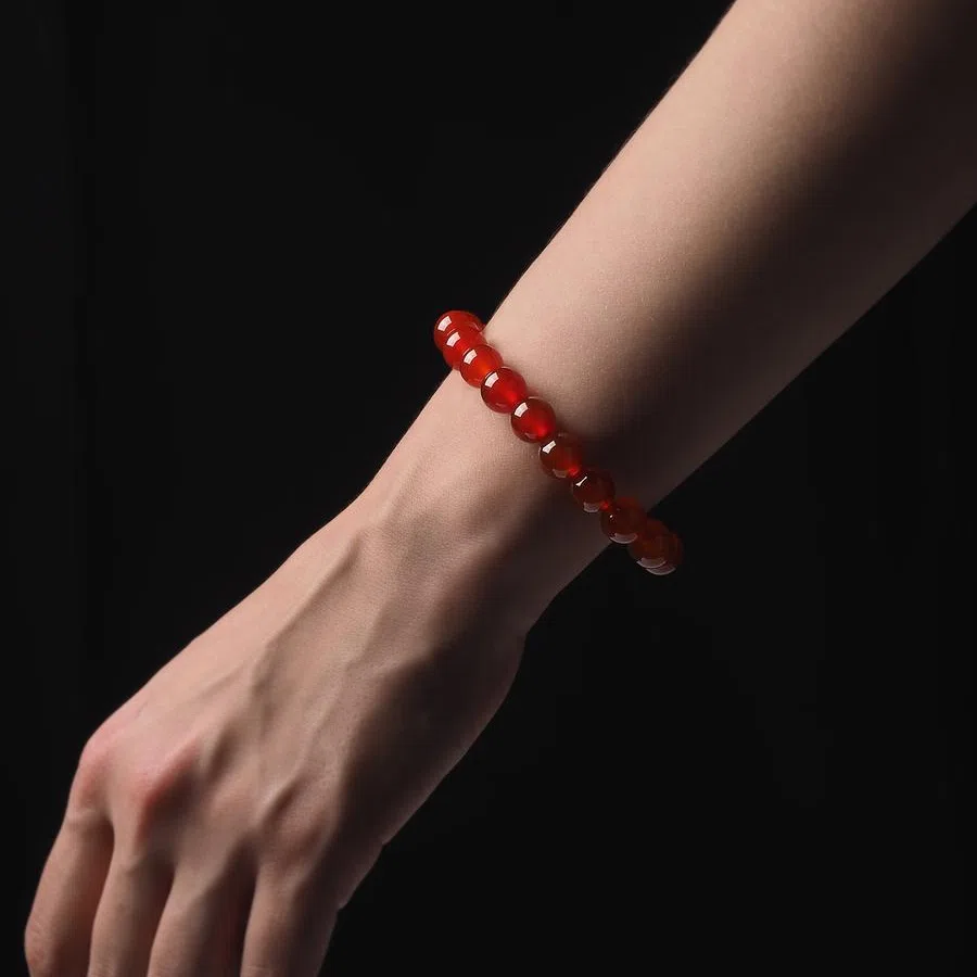 Браслет из сердолика, 21 бусина Камневеды, арт. 30200