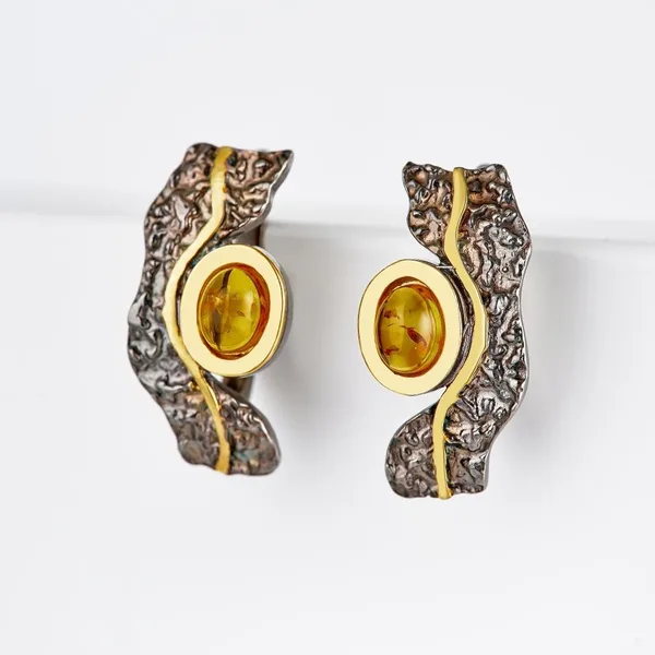 Серьги из серебра с янтарем — арт. 000-358611
