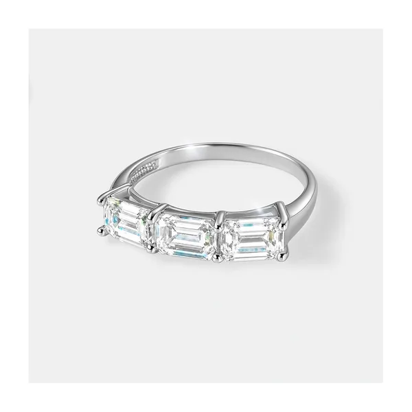 Серебряное кольцо с муассанитами — арт. 10323-000524