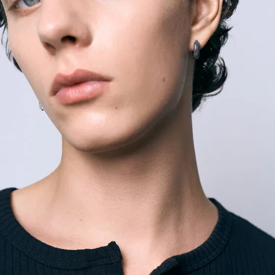 Стальные ребристые серьги-кольца Hand Around Poison Drop — модель gq5be6r — фото 2