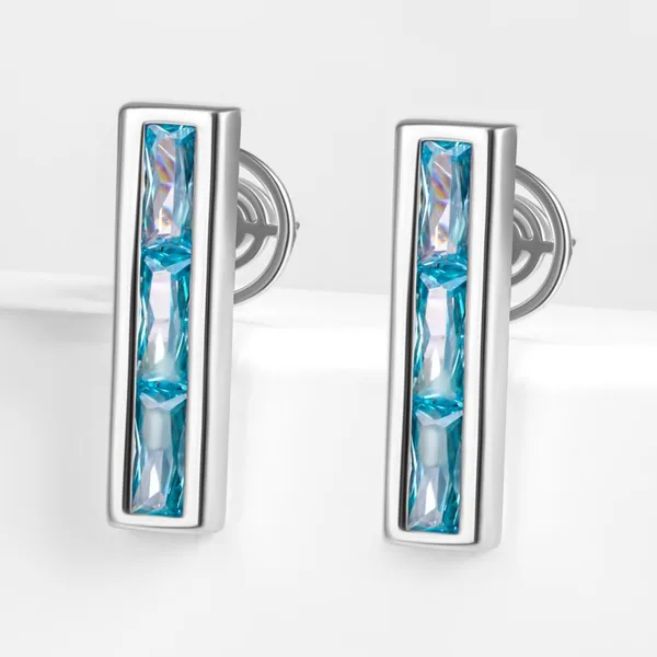 Серьги гвоздики из серебра с фианитами — арт. 000-393358