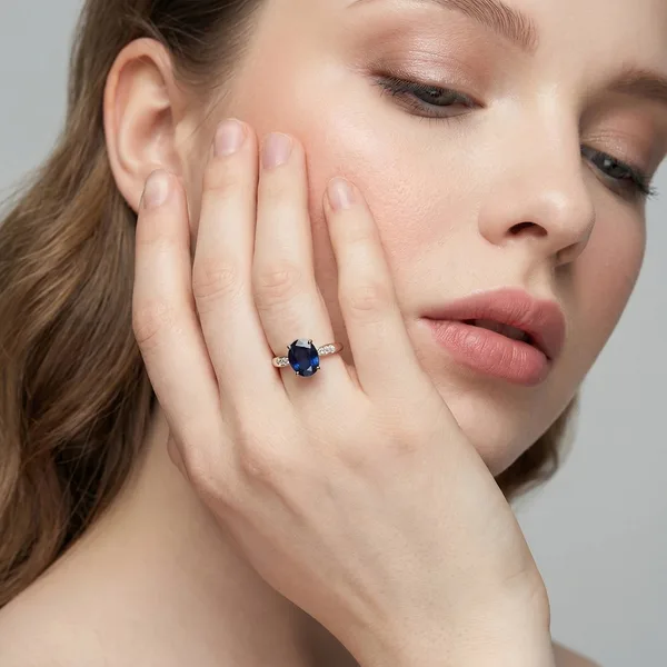 Серебряное кольцо с сапфиром — арт. 10321-001119