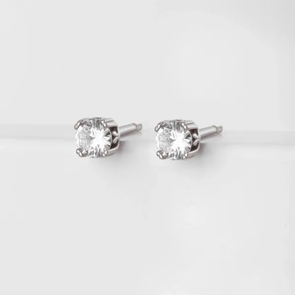 Серьги гвоздики из серебра с фианитами — арт. 000-320433