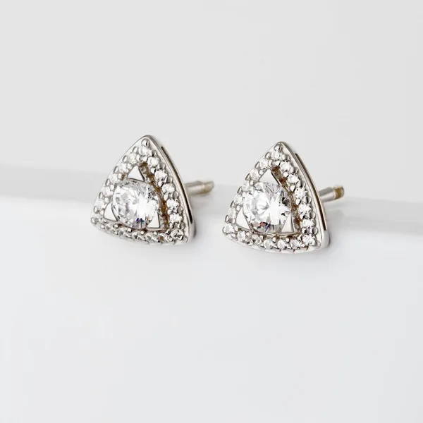 Серьги гвоздики из серебра с фианитами — арт. 000-320424