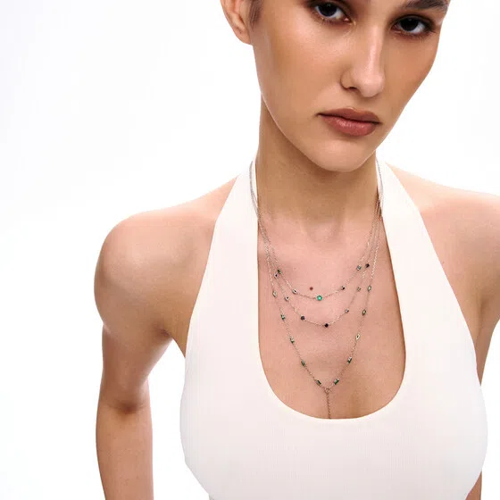 Колье из белого золота с облагороженными бриллиантами и изумрудами COBRA JEWELRY Poison Drop — модель c7yst05 — фото 2