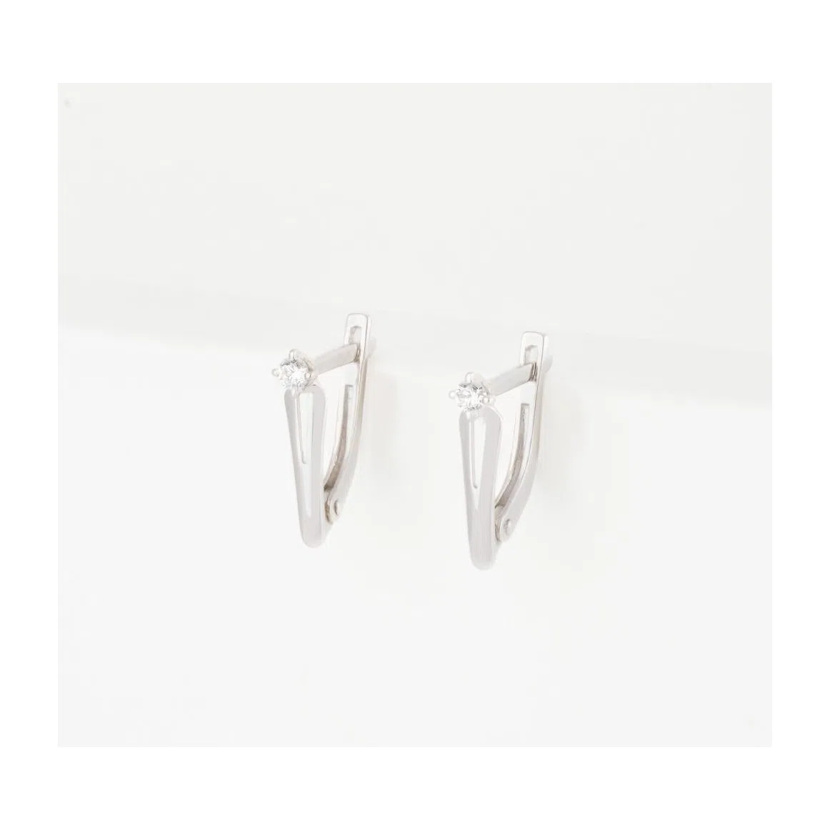 Серьги из серебра с фианитами