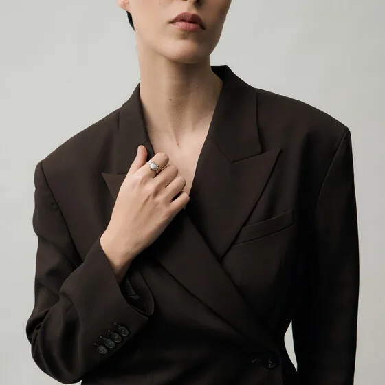 Кольца с крупной вставкой COBRA JEWELRY — модель sn0yz0g