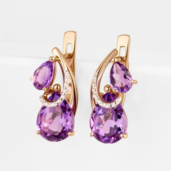 Серьги из красного золота с аметистами и фианитами — арт. 000-380042