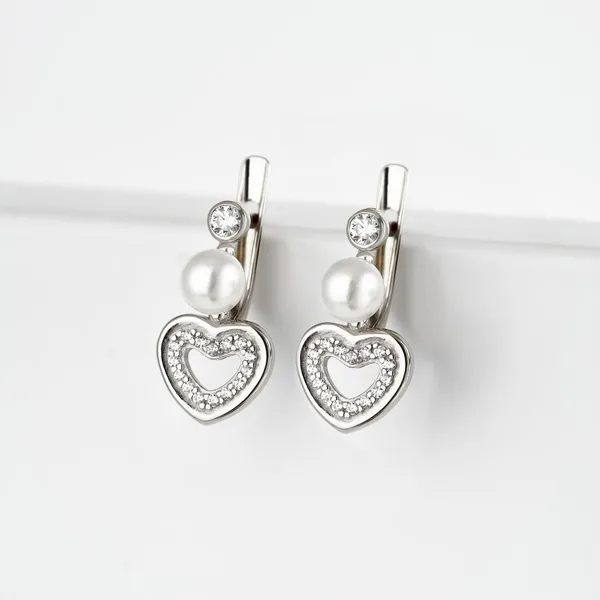 Серьги из серебра с жемчугом синтетическим и фианитами — арт. 000-358898