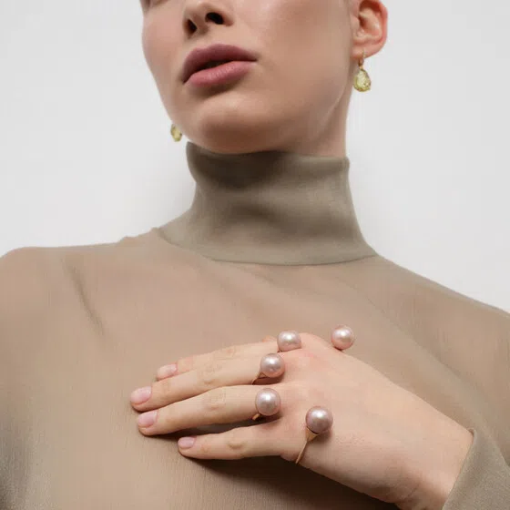 Браслет Кафф на руку из розового золота с культивированным жемчугом Adelya Jewellery Poison Drop — модель pz3hwsi — фото 3