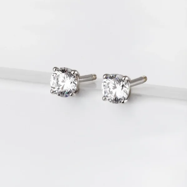Серьги гвоздики из серебра с фианитами — арт. 000-367945