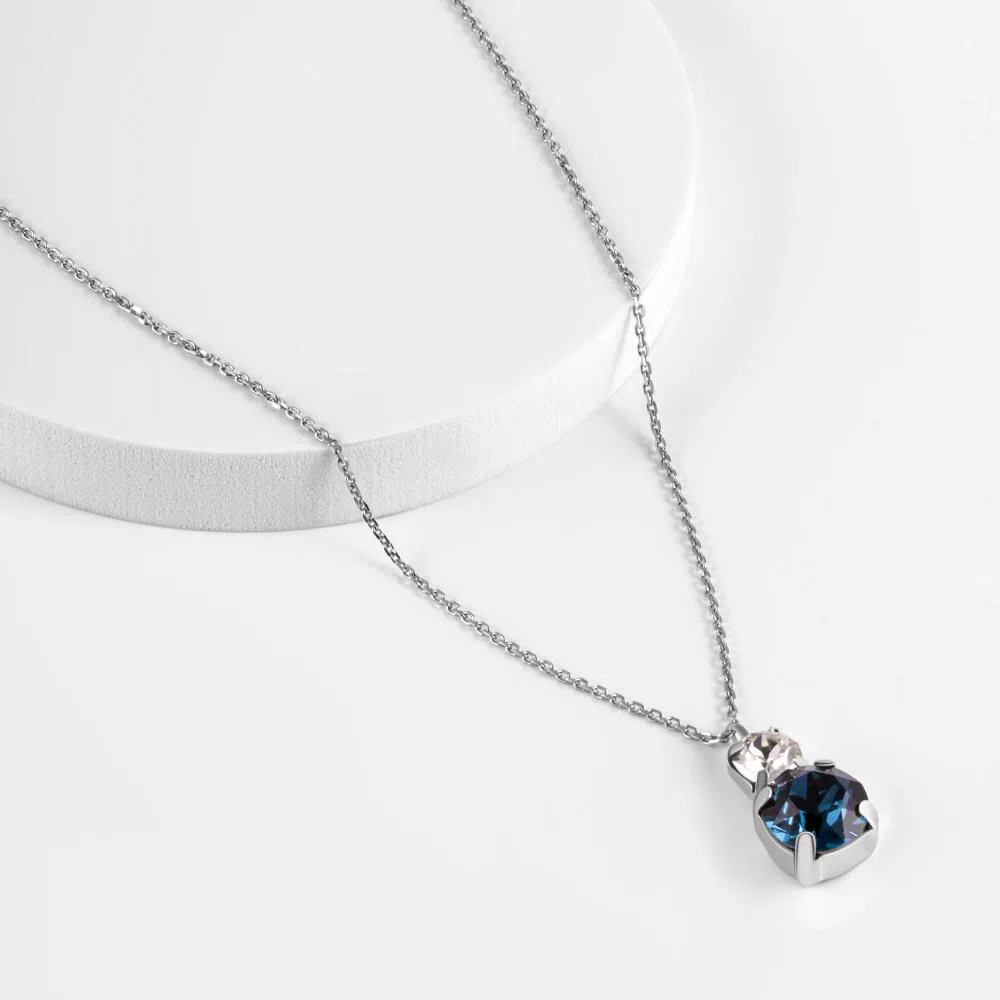 Колье из серебра с кристаллами Swarovski