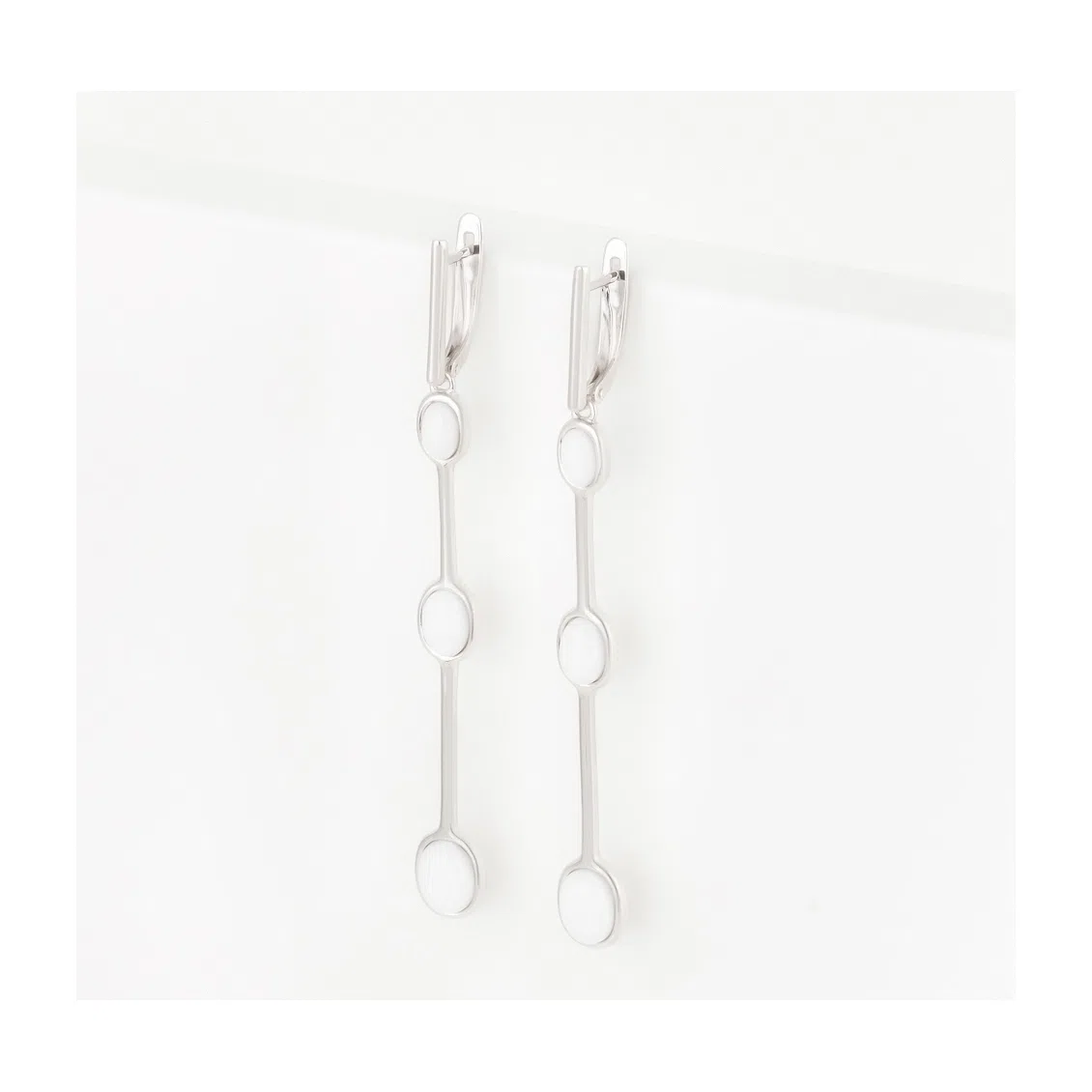 Серьги из серебра 925 пробы с синтетическими камнями и кварцем