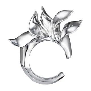 Серебристое кольцо с пламенными листьями «Больше чем любовь» Caviar Jewellery Poison Drop — модель m8ip3d0