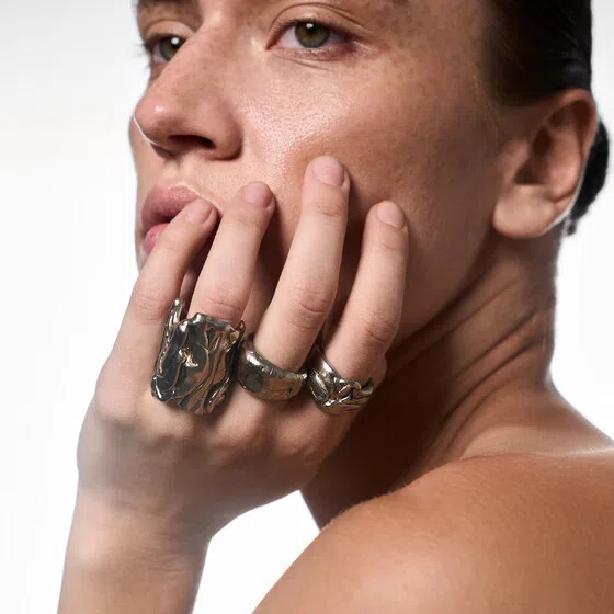 Серебристое кольцо FRM 9 Vechno Poison Drop — модель w3jnxaf — фото 2