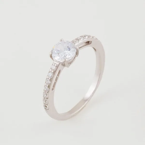Кольцо из серебра с фианитами — арт. 000-135552