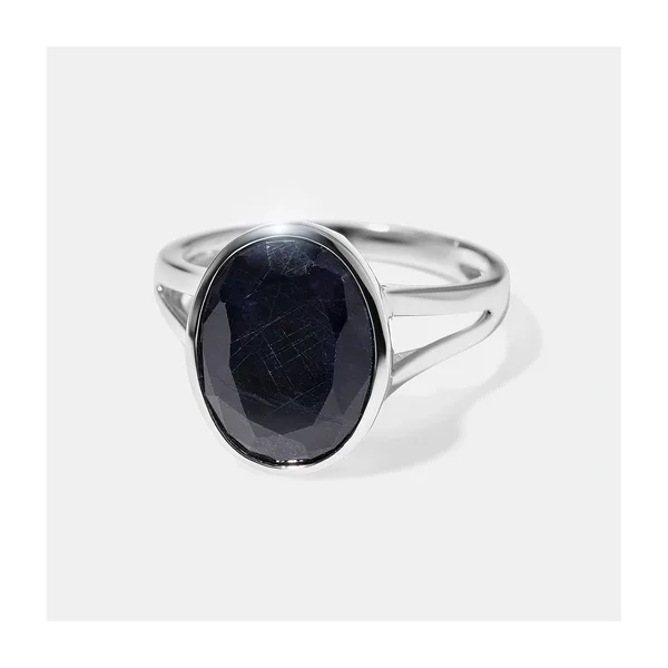 Серебряное кольцо с корундом