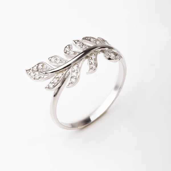 Кольцо из серебра с фианитами — арт. 000-333059