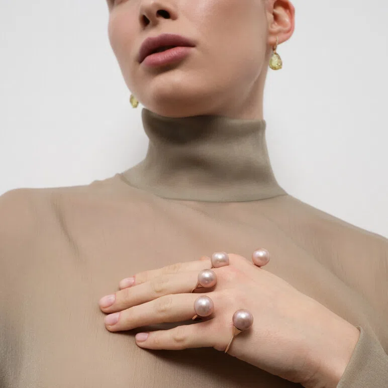 Браслет Кафф на руку из розового золота с культивированным жемчугом Adelya Jewellery Poison Drop — модель pz3hwsi — фото 6