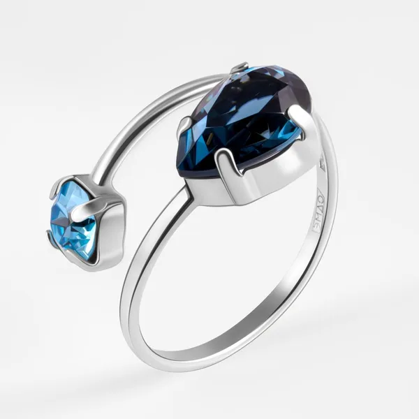 Кольцо из серебра с кристаллами swarovski — арт. 000-390295