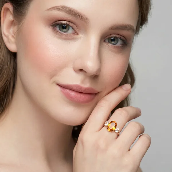 Серебряное кольцо с цитрином