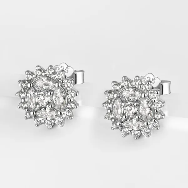 Серьги гвоздики из серебра с фианитами — арт. 000-388578
