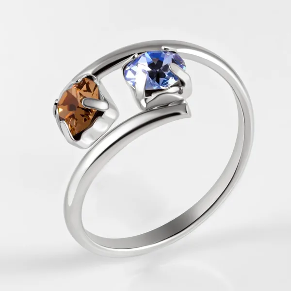 Кольцо из серебра с кристаллами swarovski — арт. 000-390403