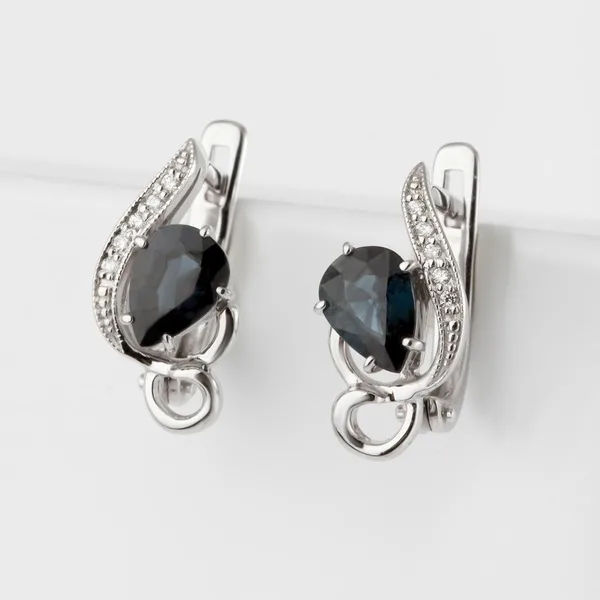 Серьги из белого золота с бриллиантами и сапфирами — арт. 000-146299