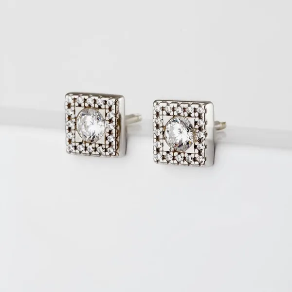 Серьги гвоздики из серебра с фианитами — арт. 000-327883