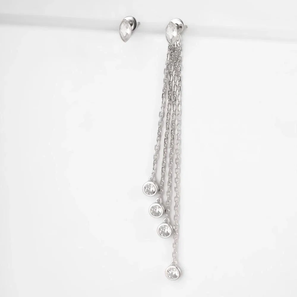 Серьги гвоздики из серебра с фианитами