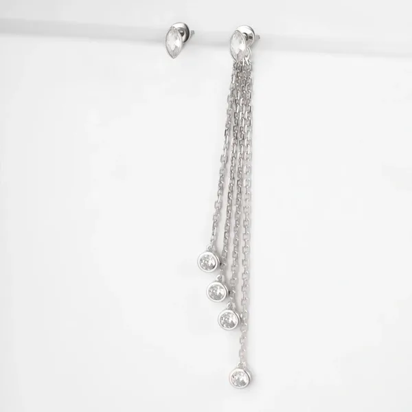 Серьги гвоздики из серебра с фианитами — арт. 000-382462