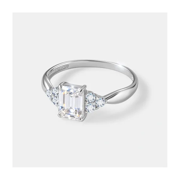 Серебряное кольцо с муассанитами — арт. 10323-000527
