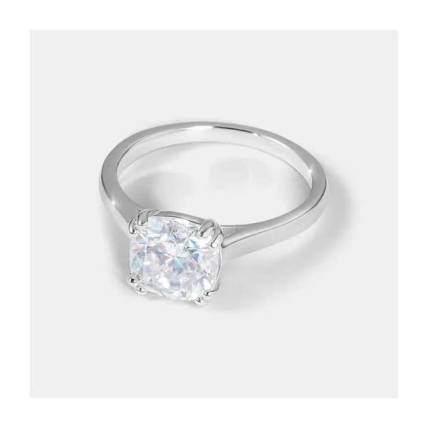 Серебряное кольцо с муассанитом — арт. 10323-000458