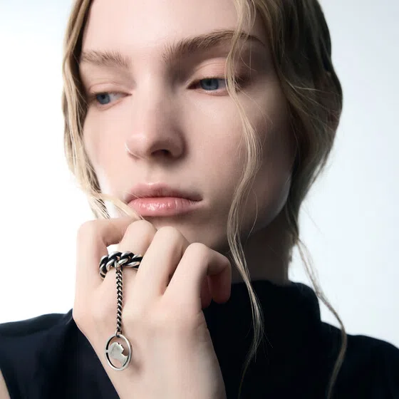 Кольцо из серебра IVET CHAIN Ann Demeulemeester Poison Drop — модель rymxjdw — фото 2