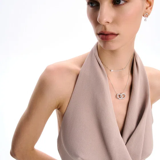 Серебристое колье с подвеской Idyllia с кубическим цирконием Swarovski Poison Drop — модель 10b2yim